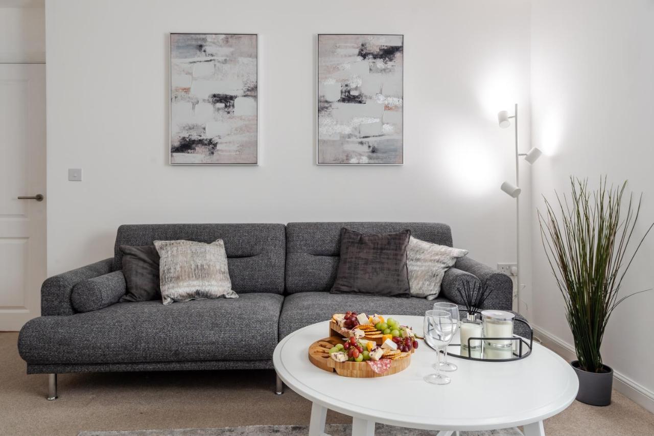 Lovely Modern 2 Bed City Centre Apartment With Free Parking - Double Or Twin Beds Available Вулвергемптон Экстерьер фото