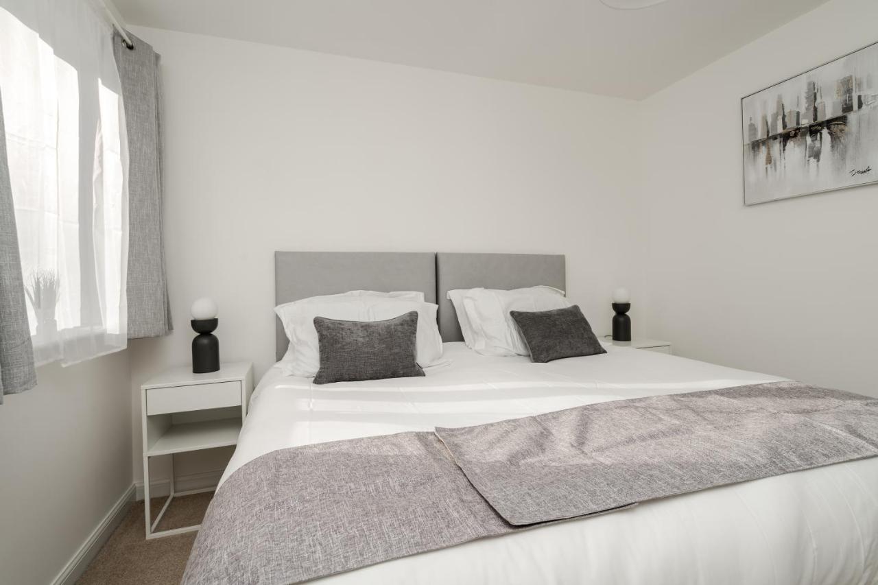 Lovely Modern 2 Bed City Centre Apartment With Free Parking - Double Or Twin Beds Available Вулвергемптон Экстерьер фото