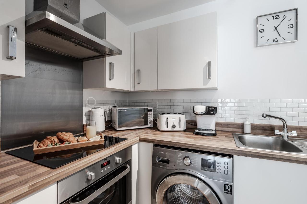 Lovely Modern 2 Bed City Centre Apartment With Free Parking - Double Or Twin Beds Available Вулвергемптон Экстерьер фото