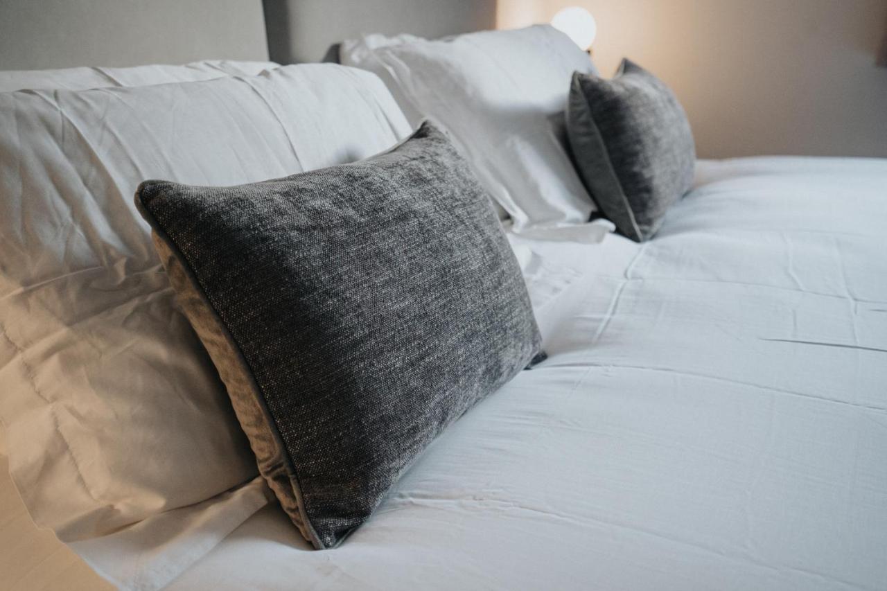 Lovely Modern 2 Bed City Centre Apartment With Free Parking - Double Or Twin Beds Available Вулвергемптон Экстерьер фото